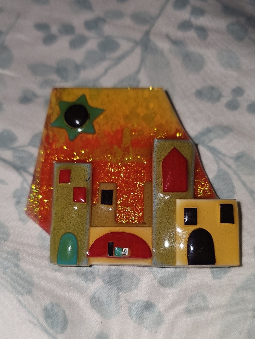 Vintage Lucinda House Pin/brooch
